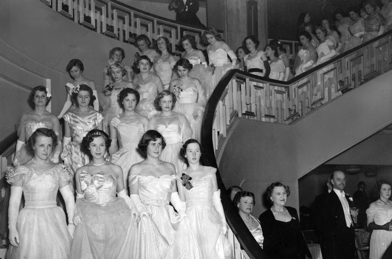 Illustration for article titled Gawk at the Opulence of the Fanciest Debutante Ball Ever